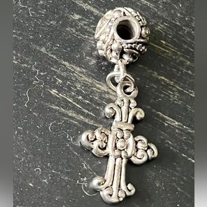 Cross Charm with closed Clasp Silver Color
Charm Dangle